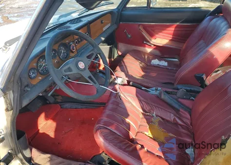 1979 Fiat 124 Spider z USA, uszkodzony, nr VIN 124CS20155346